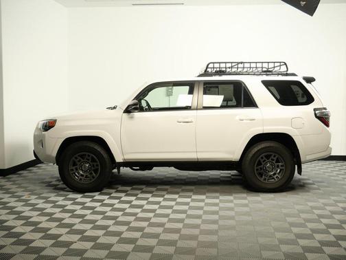 2020 Toyota 4Runner Venture