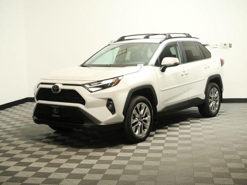 Pearl 2024 Toyota RAV4 XLE Premium
