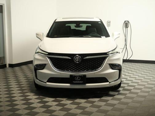 White Frost Tricoat 2024 Buick Enclave Avenir