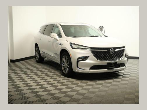 White Frost Tricoat 2024 Buick Enclave Avenir