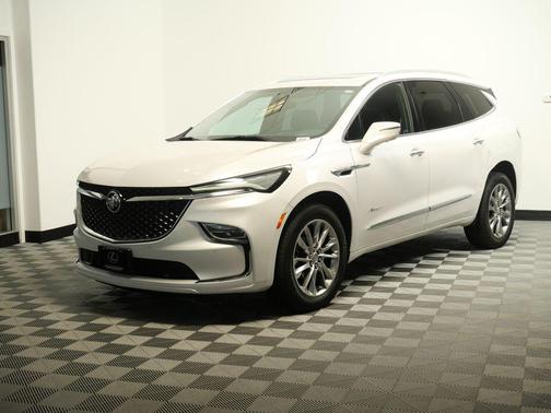 White Frost Tricoat 2024 Buick Enclave Avenir