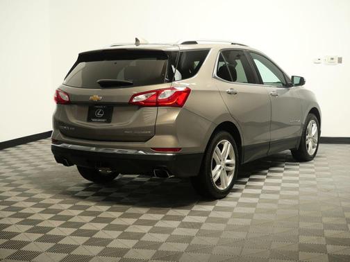 Pepperdust Metallic 2019 Chevrolet Equinox Premier w/2LZ