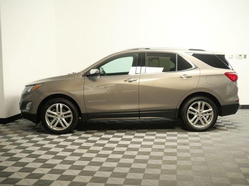 Pepperdust Metallic 2019 Chevrolet Equinox Premier w/2LZ