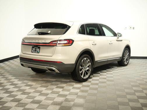 2021 Lincoln Nautilus Reserve