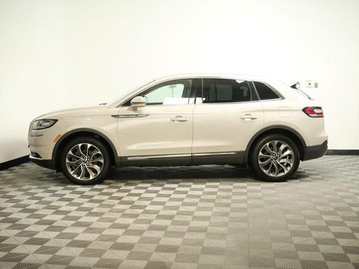 2021 Lincoln Nautilus Reserve