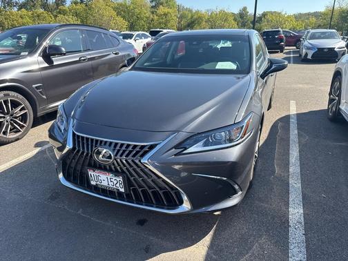 2022 Lexus ES 350 Base