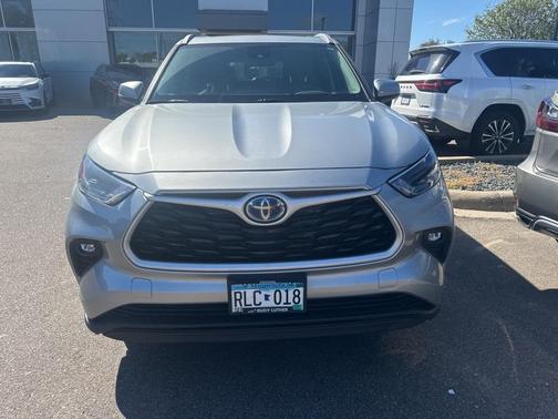 2024 Toyota Highlander Hybrid XLE