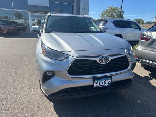 2024 Toyota Highlander Hybrid XLE