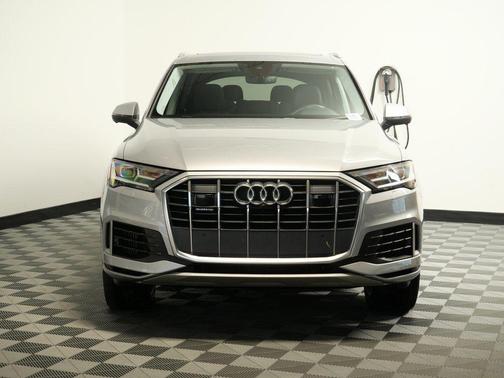2022 Audi Q7 55 Premium Plus