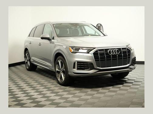 2022 Audi Q7 55 Premium Plus