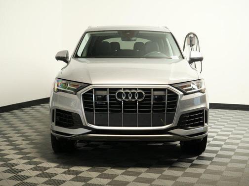 2022 Audi Q7 55 Premium Plus
