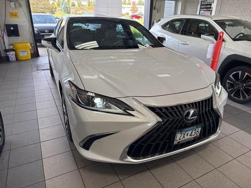 2024 Lexus ES 350 Luxury