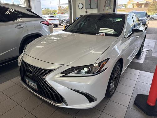 2024 Lexus ES 350 Luxury