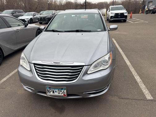 2013 Chrysler 200 LX