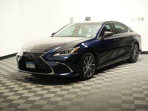 Mica 2025 Lexus ES 350 Base
