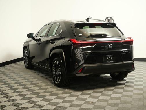 Caviar 2021 Lexus UX 250h Base