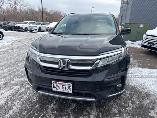 2022 Honda Pilot Touring 8-Passenger