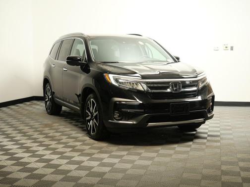 2022 Honda Pilot Touring 8-Passenger