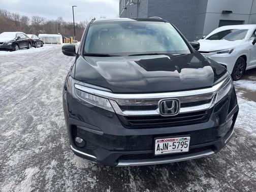 2022 Honda Pilot Touring 8-Passenger