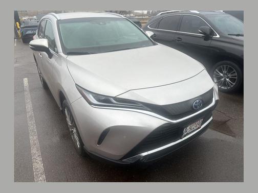 Gold 2023 Toyota Venza XLE