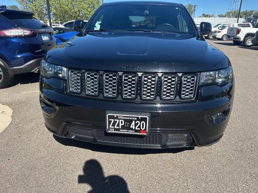 2021 Jeep Grand Cherokee Laredo