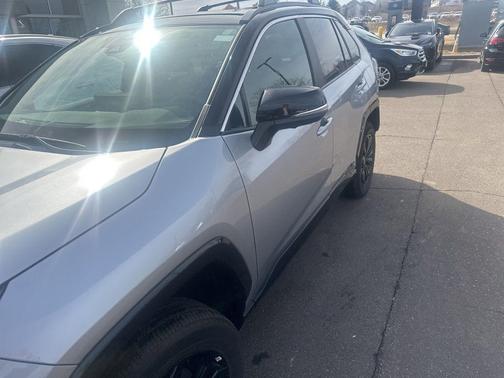 2025 Toyota RAV4 Hybrid SE