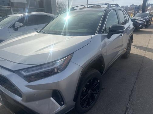 2025 Toyota RAV4 Hybrid SE