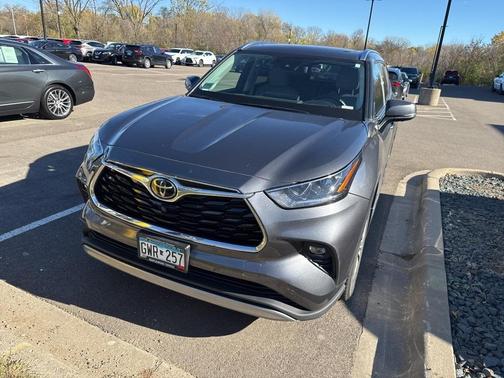 2021 Toyota Highlander Platinum