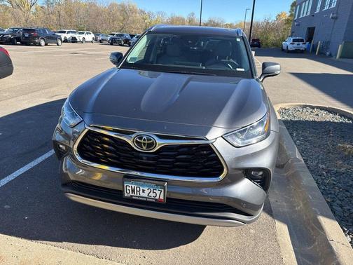 2021 Toyota Highlander Platinum
