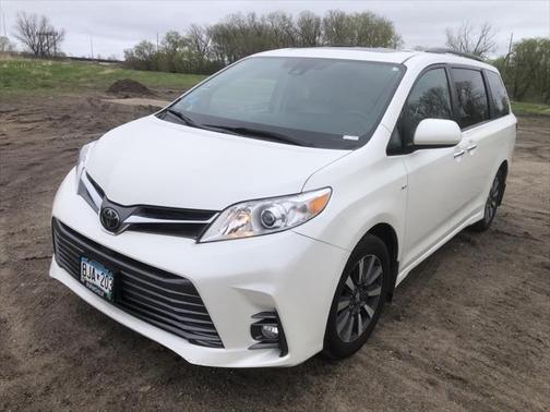 2018 Toyota Sienna XLE Premium