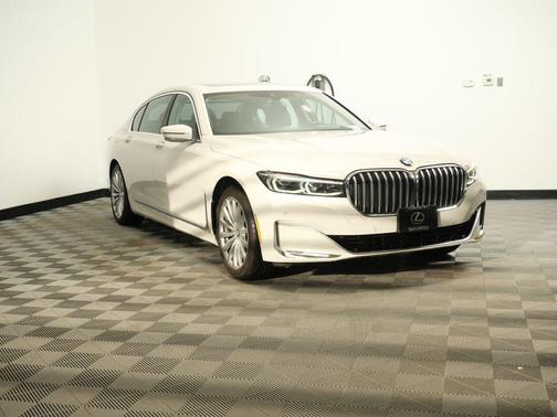 2022 BMW 740 740i xDrive