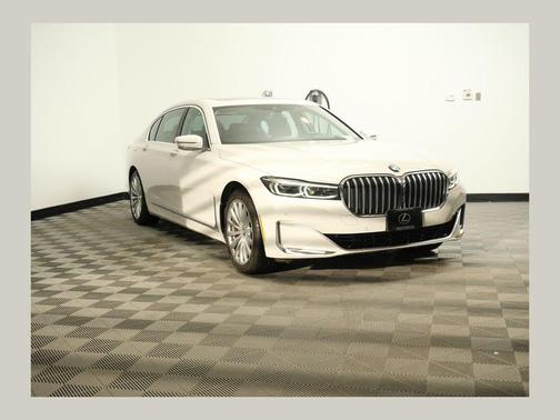 2022 BMW 740 740i xDrive