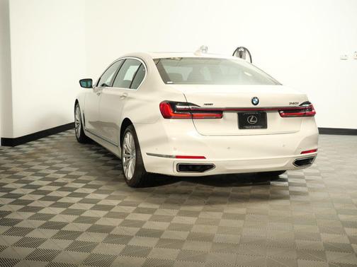 2022 BMW 740 740i xDrive