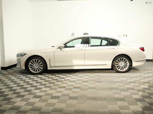 2022 BMW 740 740i xDrive