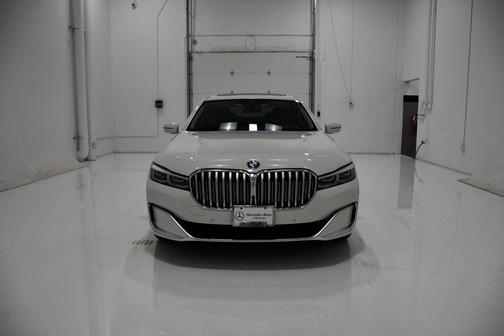 2022 BMW 740 740i xDrive