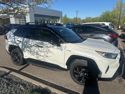 2020 Toyota RAV4 Hybrid SE