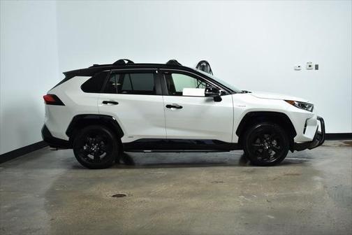 2020 Toyota RAV4 Hybrid SE
