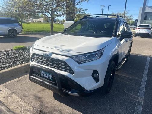 2020 Toyota RAV4 Hybrid SE
