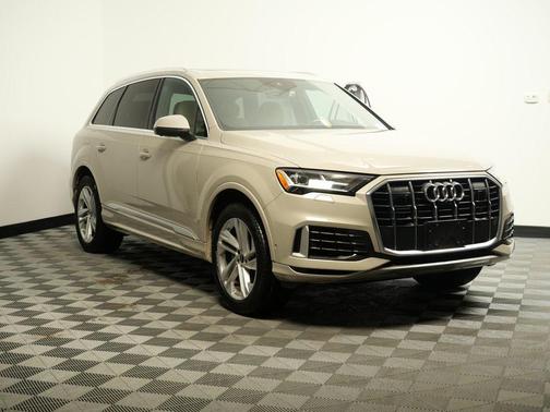2022 Audi Q7 55 Premium Plus