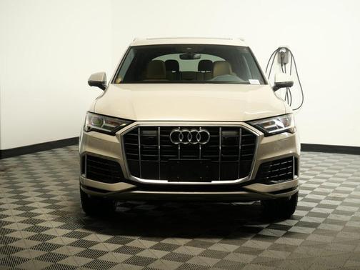 2022 Audi Q7 55 Premium Plus