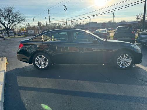 2010 INFINITI G37x Base