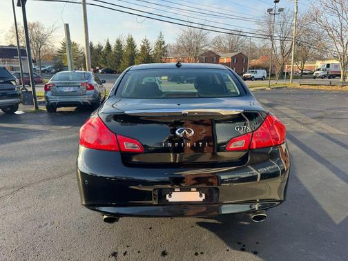 2010 INFINITI G37x Base