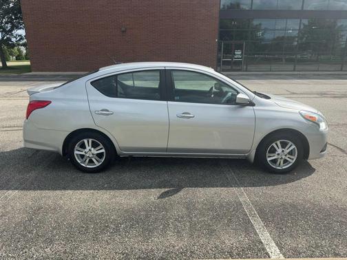 2016 Nissan Versa 1.6 SV