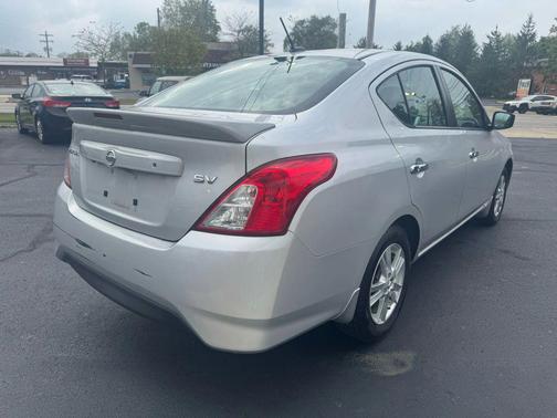 2016 Nissan Versa 1.6 SV
