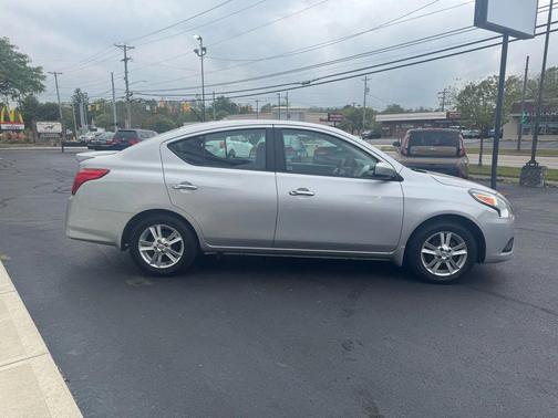 2016 Nissan Versa 1.6 SV