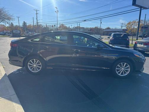 2019 Hyundai SONATA SE