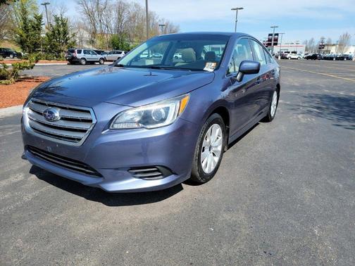 Photo 3 of 25 of 2015 Subaru Legacy 2.5i Premium