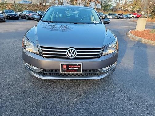 Photo 2 of 19 of 2015 Volkswagen Passat 1.8T Limited Edition
