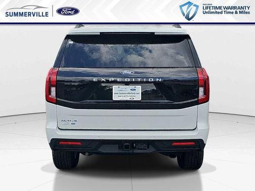 STAR WHITE MET TRI-COAT 2026 Ford Expedition Active