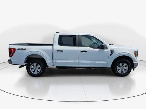 OXFORD WHITE 2022 Ford F-150 XLT